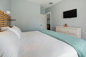 Pier Destiny 66 Pompano Street