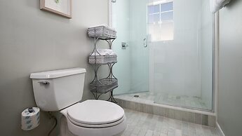 Pier Destiny 66 Pompano Street