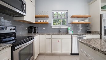 Pier Destiny 66 Pompano Street