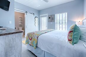 Pier Destiny 66 Pompano Street