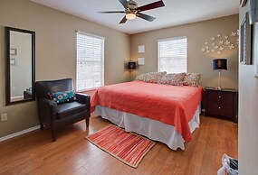 Pier Destiny 66 Pompano Street