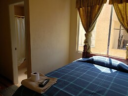 Hostal Puertas del Sol
