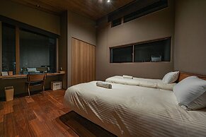 Gravity by The Hakuba Collection