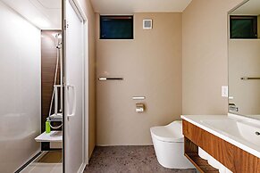 Gravity by The Hakuba Collection