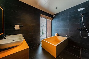 Gravity by The Hakuba Collection