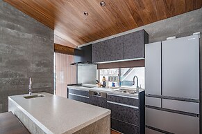 Gravity by The Hakuba Collection