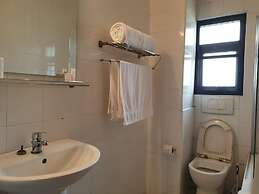 Mangel Hotel and Suites