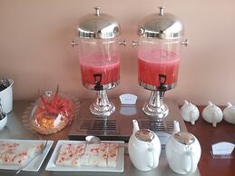 Royal Landmark Hotel