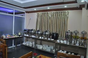 Royal Landmark Hotel