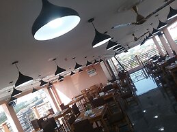 Royal Landmark Hotel