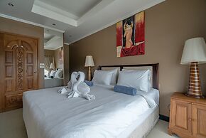 Patong Tower by Lofty