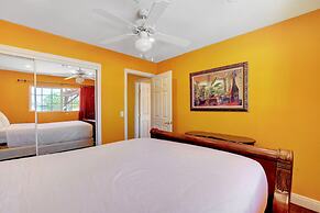 Las Vegas Elegance! Pool Table & Sparkling Pool! 3 Bedroom Home by Red