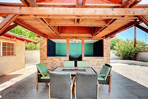 Las Vegas Elegance! Pool Table & Sparkling Pool! 3 Bedroom Home by Red