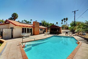 Las Vegas Elegance! Pool Table & Sparkling Pool! 3 Bedroom Home by Red