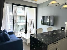 Palmyrah Surin by Lofty