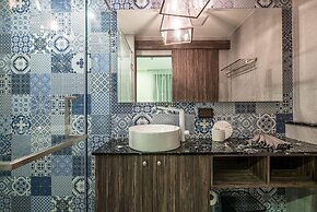 Palmyrah Surin by Lofty