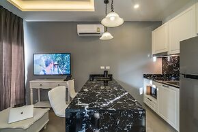 Palmyrah Surin by Lofty