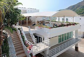 Kata Ocean View Condominium by Lofty