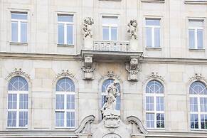 Kopernika Srodmiescie Apartment