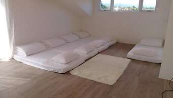 Meihua Lake Corner B&B