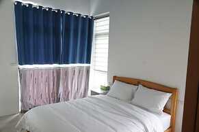 Meihua Lake Corner B&B