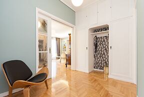 Acropoli's Luxury Apartment