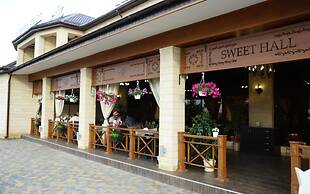 Sweet Hall Hotel