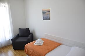 Rooms Dr. Franjo Tuđman - Hostel