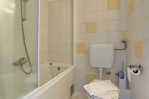 Rooms Dr. Franjo Tuđman - Hostel