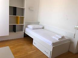 Rooms Dr. Franjo Tuđman - Hostel