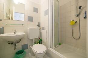 Rooms Dr. Franjo Tuđman - Hostel