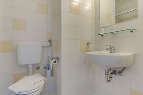 Rooms Dr. Franjo Tuđman - Hostel