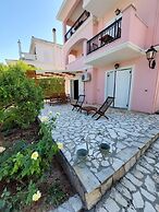 Cha Nanakas Village Inn