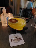 Cha Nanakas Village Inn