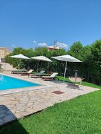 Cha Nanakas Village Inn