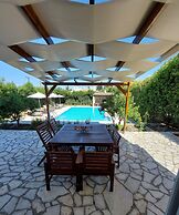 Cha Nanakas Village Inn