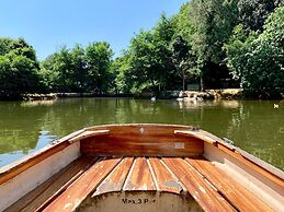 Polonezköy Country Club & Accommodation in the Wildlife Park