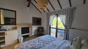Polonezköy Country Club & Accommodation in the Wildlife Park