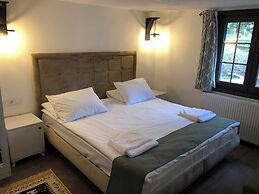 Polonezköy Country Club & Accommodation in the Wildlife Park