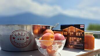 Chalet Diognysos B&B