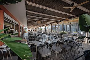 Caretta Beach Resort & Waterpark