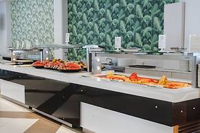 Caretta Beach Resort & Waterpark