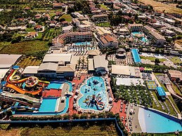 Caretta Beach Resort & Waterpark