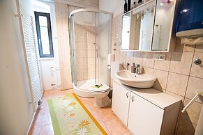Cvet gora - Camping, Glamping and Accomodations - Hostel