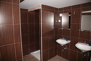 Cvet gora - Camping, Glamping and Accomodations - Hostel