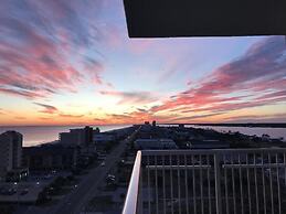 Crystal Tower 1109 2 Bedroom Condo by RedAwning