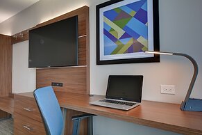 Holiday Inn Express And Suites Greenville - Taylors by IHG