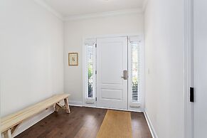 601 Mariners Circle by Hodnett Cooper