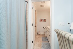 619 Bartow Street by Hodnett Cooper