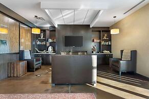 Best Western Plus Lakeview Hotel